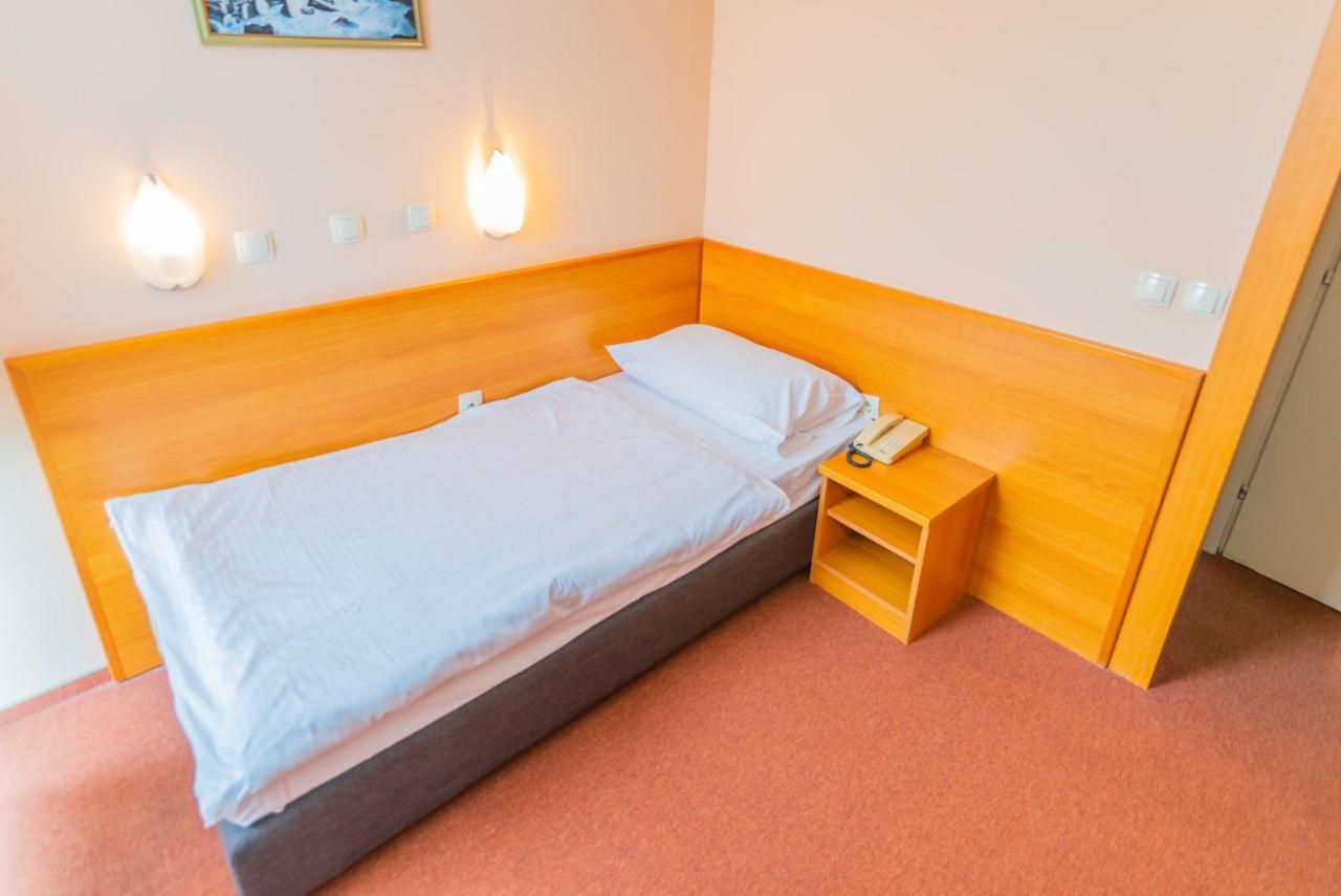 Hotel Park Čakovec المظهر الخارجي الصورة